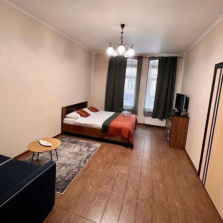 לבוב Old City Apartment With Parking מראה חיצוני תמונה