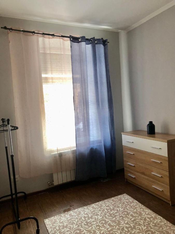 לבוב Old City Apartment With Parking מראה חיצוני תמונה